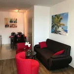 454 W Diva Apartment *
