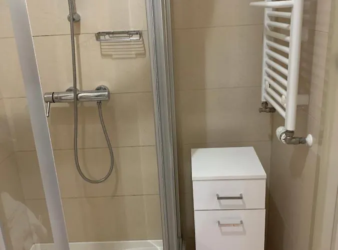 454 W Diva Apartament